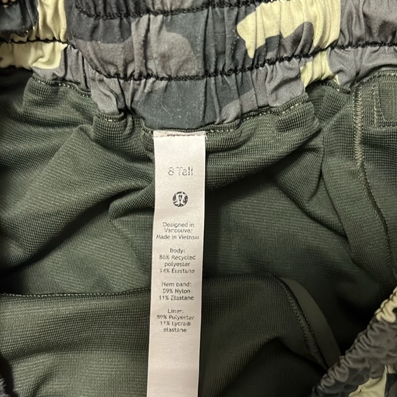 Lululemon size 8 tall - Picture 2 of 2